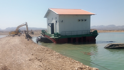 طراحی، ساخت و آب اندازی اولین ایستگاه پمپاژ شناور (Pontoon) برای آبگیری از سدهای مخزنی آب خام در ایران 